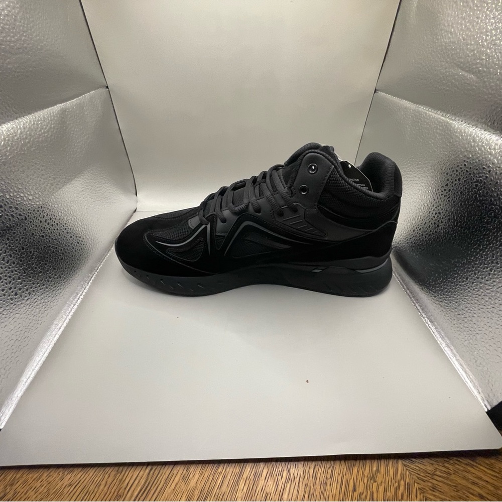 NEW Men’s mid top, cross  training shoes 14 extra wide. BRAND NEW never worn!
